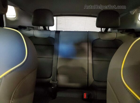 KL77LKEP9SC336445 2025 CHEVROLET TRAX Green Rear seats view