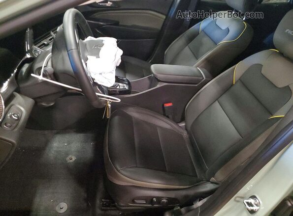 KL77LKEP9SC336445 2025 CHEVROLET TRAX Green Front interior view