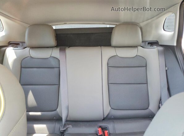 KL77LKEP9TC013501 2026 CHEVROLET TRAX Cream Вид задніх сидінь