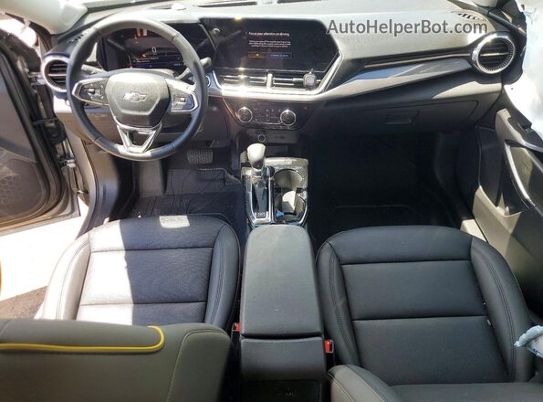 KL77LKEP9TC029519 2026 CHEVROLET TRAX Silver Dashboard view