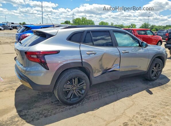 KL77LKEP9TC029519 2026 CHEVROLET TRAX Silver Rear right