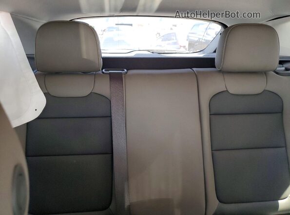 KL77LKEP9TC029519 2026 CHEVROLET TRAX Silver Rear seats view