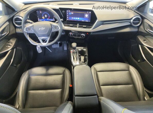 KL77LKEPXSC154530 2025 CHEVROLET TRAX Синий Вид панели приборов