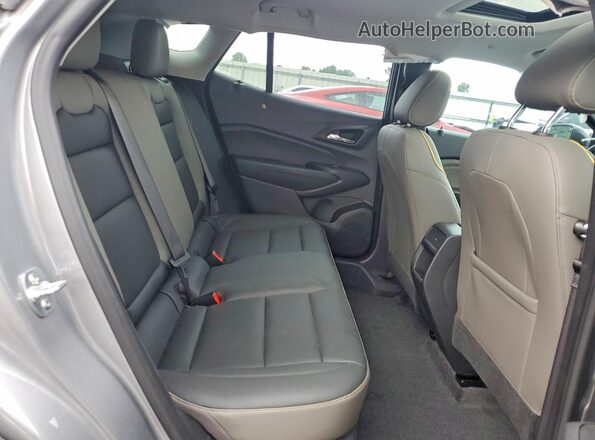 KL77LKEPXSC166743 2025 CHEVROLET TRAX Серый Вид задней части салона