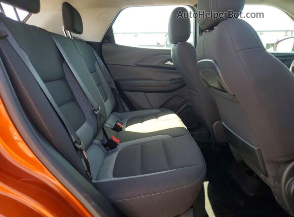 KL79MMS28NB013024 2022 CHEVROLET TRAILBLAZER Оранжевый Вид задних сидений