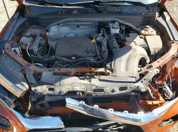 KL79MMS28NB013024 2022 CHEVROLET TRAILBLAZER Оранжевый Вид задней части салона