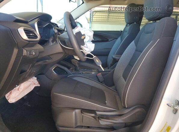 KL79MMS29PB166434 2023 CHEVROLET TRAILBLAZER Белый Вид салона спереди