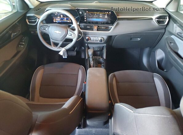 KL79MMSL2TB110404 2026 CHEVROLET TRAILBLAZER Белый Вид панели приборов