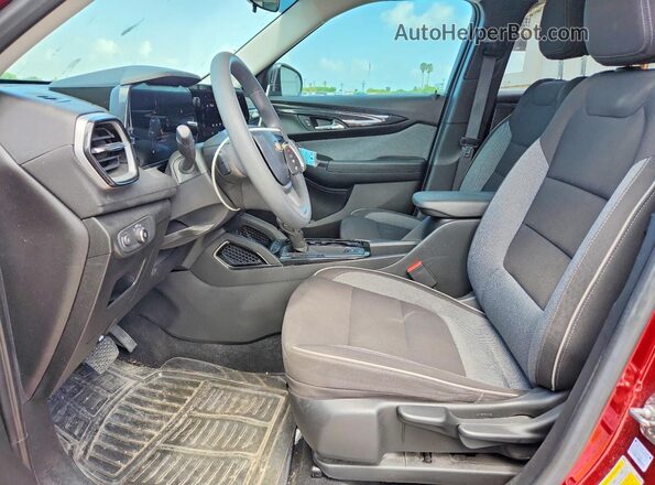 KL79MMSL3RB135448 2024 CHEVROLET TRAILBLAZER Maroon Front interior view
