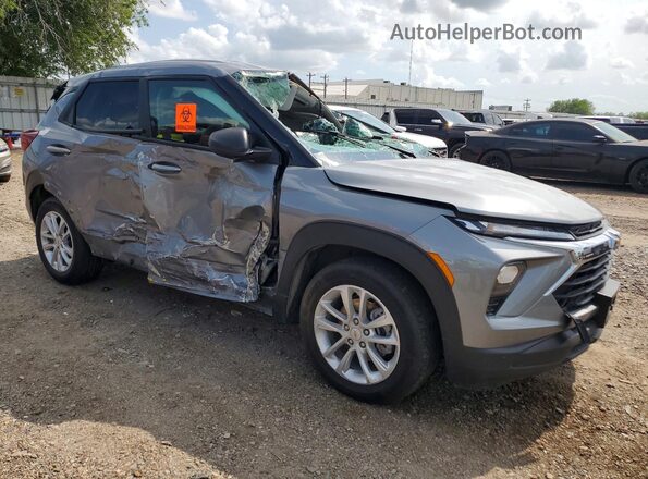 KL79MMSL9SB071048 2025 CHEVROLET TRAILBLAZER Серебряный Передняя правая четверть