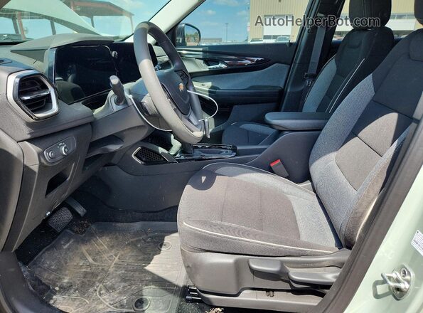 KL79MMSP3SB168409 2025 CHEVROLET TRAILBLAZER Green Front interior view