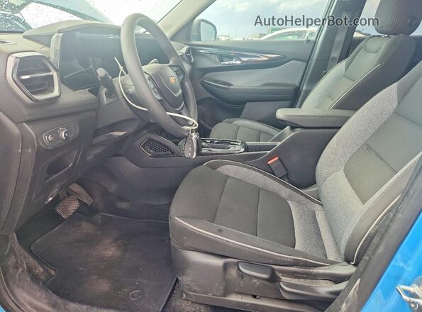 KL79MNSL8SB097453 2025 CHEVROLET TRAILBLAZER Blue Front interior view