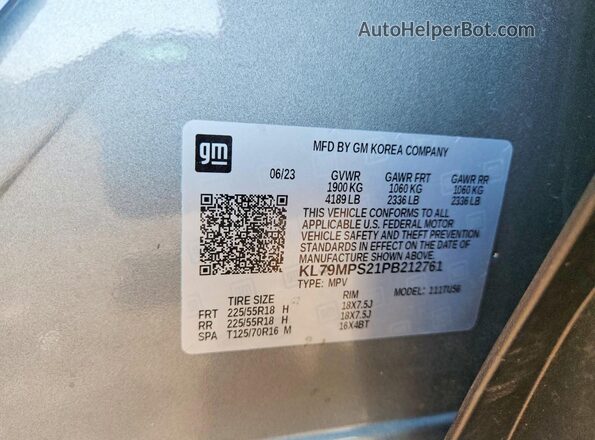 KL79MPS21PB212761 2023 CHEVROLET TRAILBLAZER Silver Vista de la etiqueta del VIN