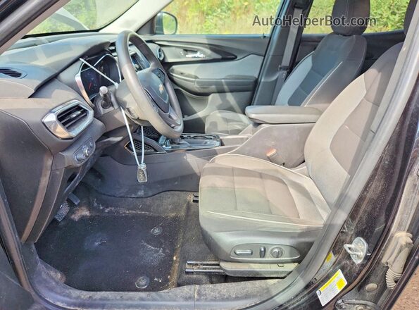 KL79MPS22NB006667 2022 CHEVROLET TRAILBLAZER Черный Вид салона спереди