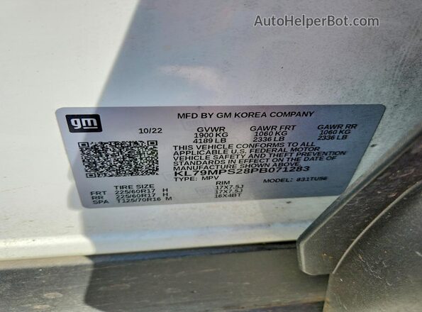 KL79MPS28PB071283 2023 CHEVROLET TRAILBLAZER White Вид наклейки з VIN-кодом