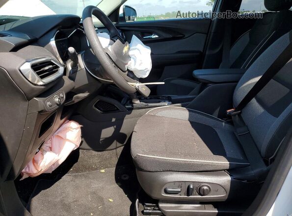 KL79MPS29PB099867 2023 CHEVROLET TRAILBLAZER White Vista interior delantera