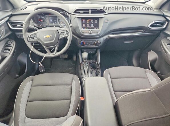 KL79MPS2XPB044988 2023 CHEVROLET TRAILBLAZER Черный Вид панели приборов
