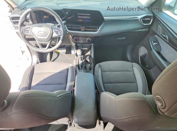 KL79MPS2XRB178399 2024 CHEVROLET TRAILBLAZER White Widok deski rozdzielczej