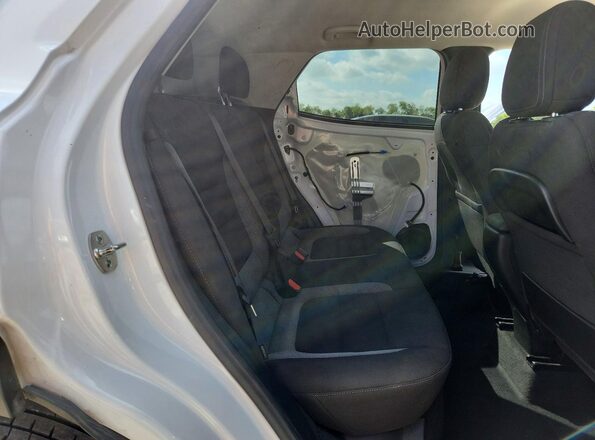 KL79MPS2XRB178399 2024 CHEVROLET TRAILBLAZER White Widok wnętrza z tyłu