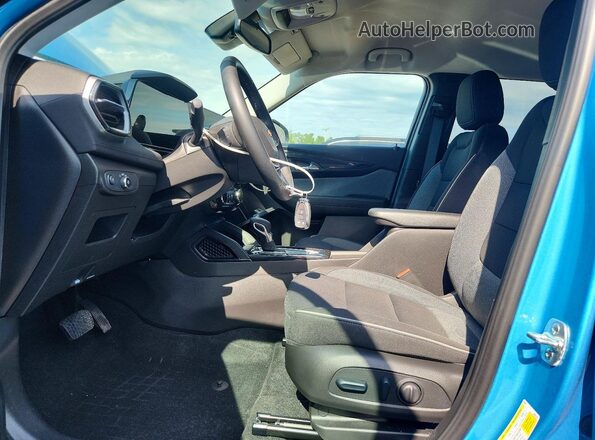 KL79MPSL1SB085768 2025 CHEVROLET TRAILBLAZER Blue Widok wnętrza z przodu