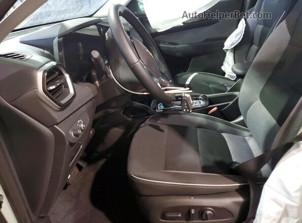 KL79MPSL3TB061991 2026 CHEVROLET TRAILBLAZER Зеленый Вид салона спереди