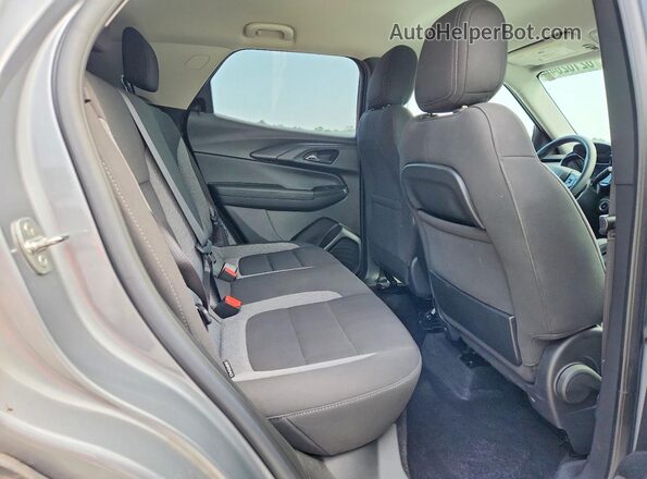 KL79MPSL5PB089426 2023 CHEVROLET TRAILBLAZER Gray Vista interior trasera