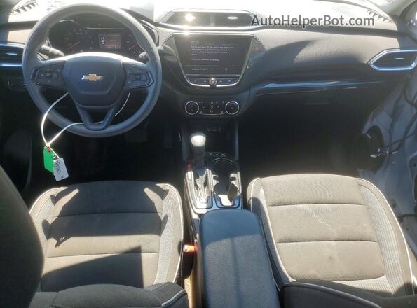 KL79MPSL8MB022024 2021 CHEVROLET TRAILBLAZER Белый Вид панели приборов