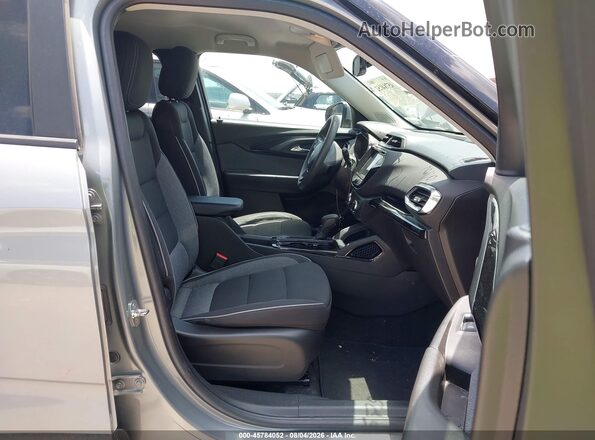 KL79MPSL9PB005169 2023 CHEVROLET TRAILBLAZER Серебряный Вид салона спереди