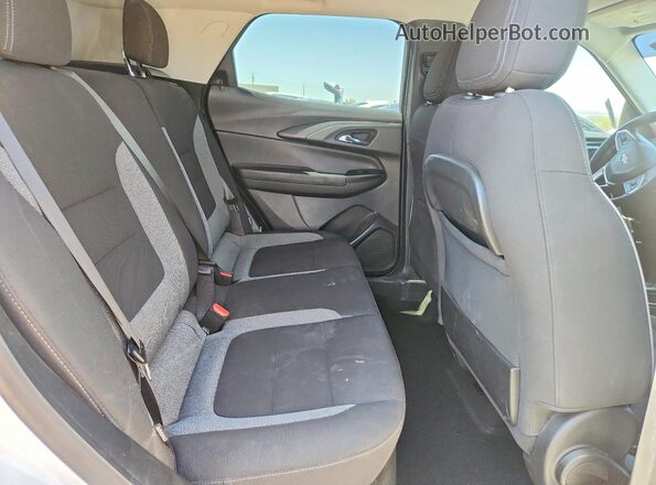 KL79MPSL9RB110524 2024 CHEVROLET TRAILBLAZER White Vista interior trasera