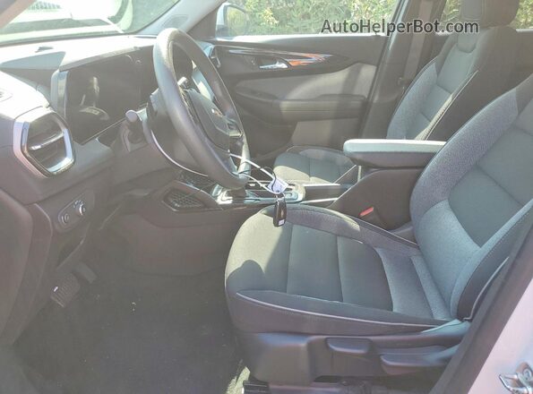 KL79MPSP0SB033387 2025 CHEVROLET TRAILBLAZER Белый Вид салона спереди
