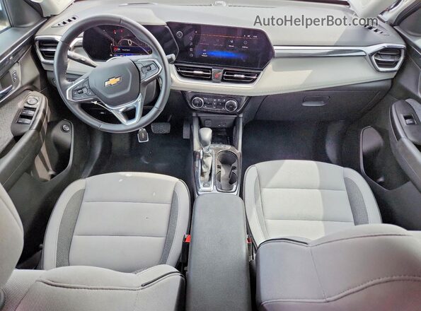 KL79MRSL1RB167103 2024 CHEVROLET TRAILBLAZER Белый Вид панели приборов