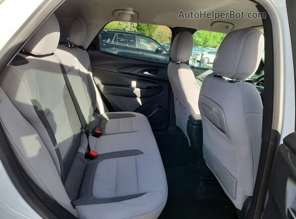 KL79MRSL3RB037422 2024 CHEVROLET TRAILBLAZER White Vista interior trasera