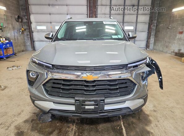 KL79MRSL3TB031109 2026 CHEVROLET TRAILBLAZER Silver Widok z przodu