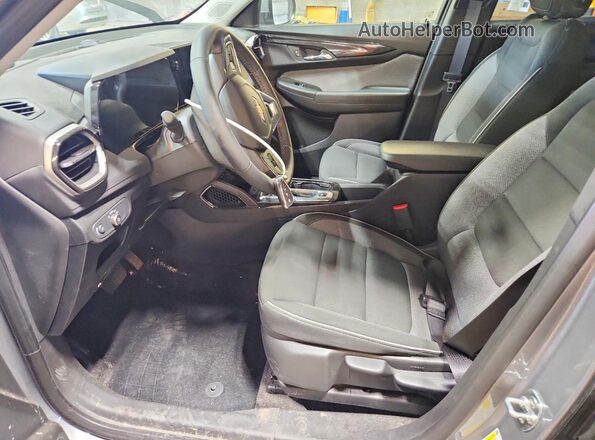 KL79MRSL3TB031109 2026 CHEVROLET TRAILBLAZER Silver Widok wnętrza z przodu