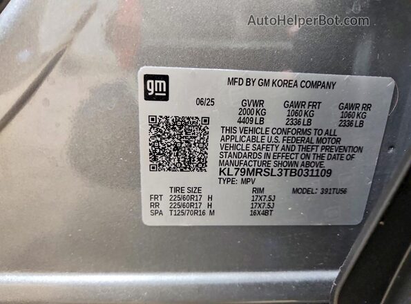 KL79MRSL3TB031109 2026 CHEVROLET TRAILBLAZER Silver Widok naklejki z numerem VIN