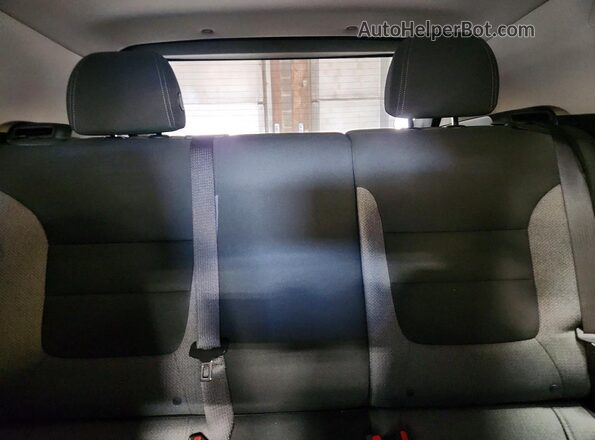 KL79MRSL3TB031109 2026 CHEVROLET TRAILBLAZER Silver Widok tylnych siedzeń
