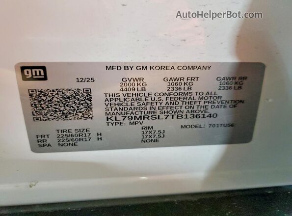 KL79MRSL7TB136140 2026 CHEVROLET TRAILBLAZER White Widok naklejki z numerem VIN
