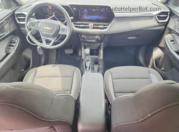 KL79MRSL8SB097489 2025 CHEVROLET TRAILBLAZER White Widok deski rozdzielczej