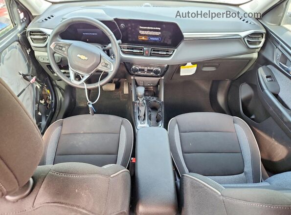 KL79MRSL8TB036080 2026 CHEVROLET TRAILBLAZER Серый Вид панели приборов