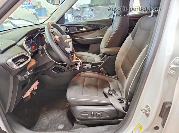 KL79MRSL9PB007774 2023 CHEVROLET TRAILBLAZER White Vista interior delantera