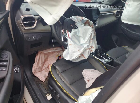 KL79MSSL5TB133177 2026 CHEVROLET TRAILBLAZER Бежевый Вид панели приборов