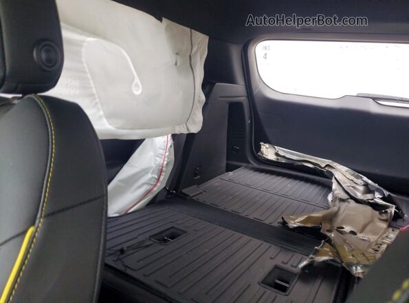 KL79MSSL5TB133177 2026 CHEVROLET TRAILBLAZER Бежевый Вид задней части салона