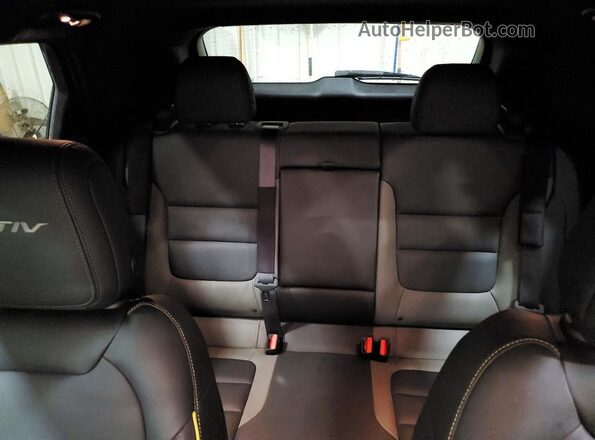 KL79MSSL7RB055123 2024 CHEVROLET TRAILBLAZER Зеленый Вид задних сидений