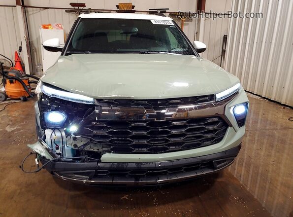 KL79MSSL7RB055123 2024 CHEVROLET TRAILBLAZER Зеленый Вид спереди