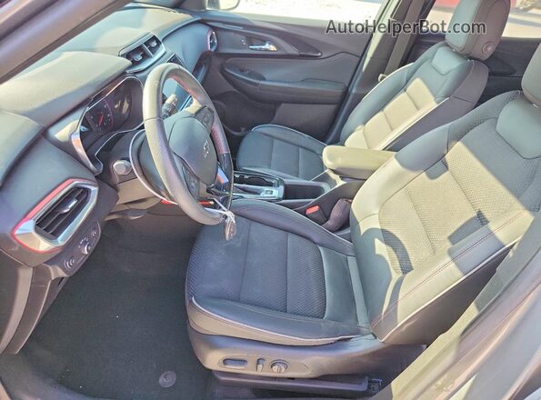 KL79MTSL0PB067472 2023 CHEVROLET TRAILBLAZER Серый Вид салона спереди
