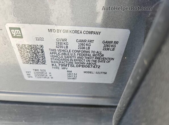 KL79MTSL0PB067472 2023 CHEVROLET TRAILBLAZER Серый Вид наклейки с VIN-кодом