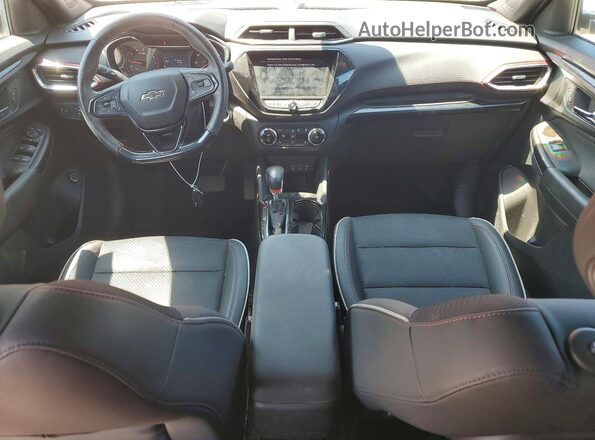 KL79MTSL3NB073392 2022 CHEVROLET TRAILBLAZER Красный Вид панели приборов