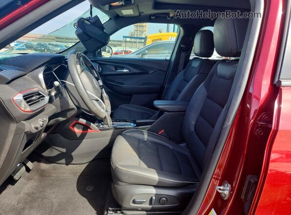 KL79MTSL7PB100158 2023 CHEVROLET TRAILBLAZER Burgundy Vista interior delantera