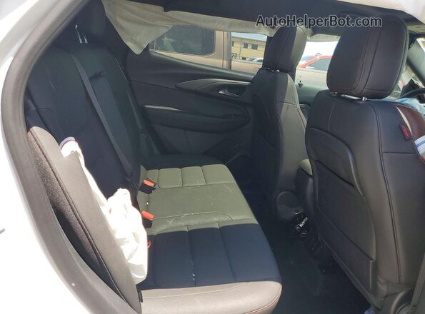 KL79MTSL8TB029627 2026 CHEVROLET TRAILBLAZER White Вид задньої частини салону