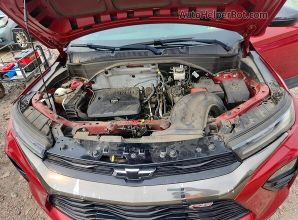 KL79MUSL0MB035431 2021 CHEVROLET TRAILBLAZER Red Widok komory silnika